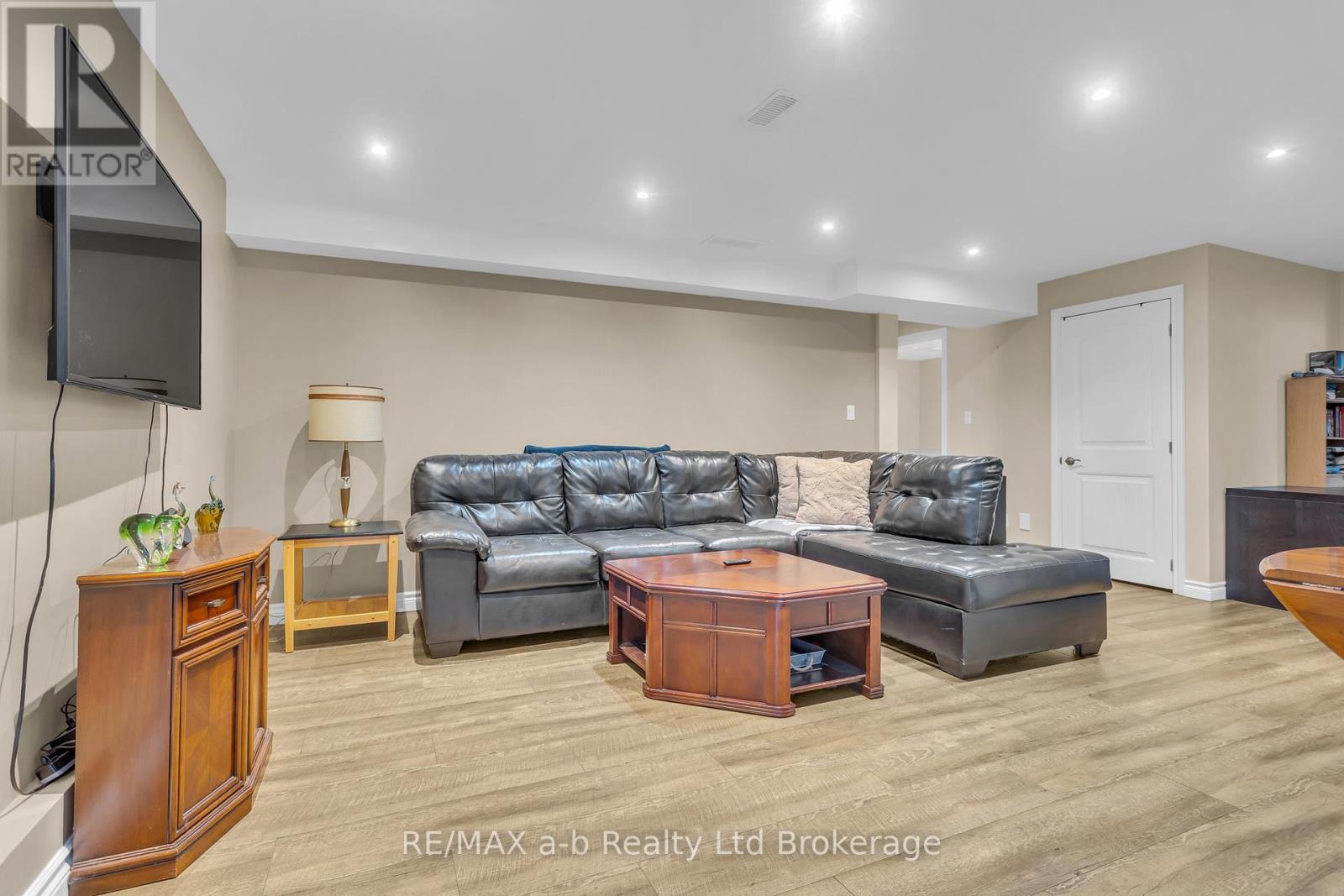 54 Pebble Beach Court, Woodstock, Ontario  N4S 8X2 - Photo 21 - X13633828