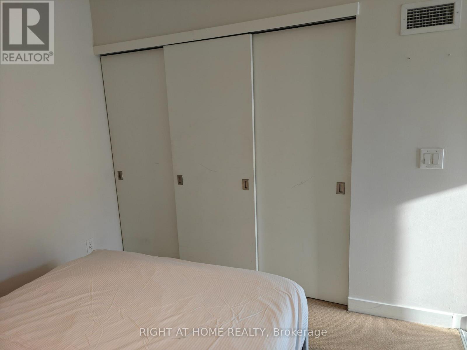 310 - 3 Market Street, Toronto, Ontario  M5E 0A3 - Photo 8 - C13631918