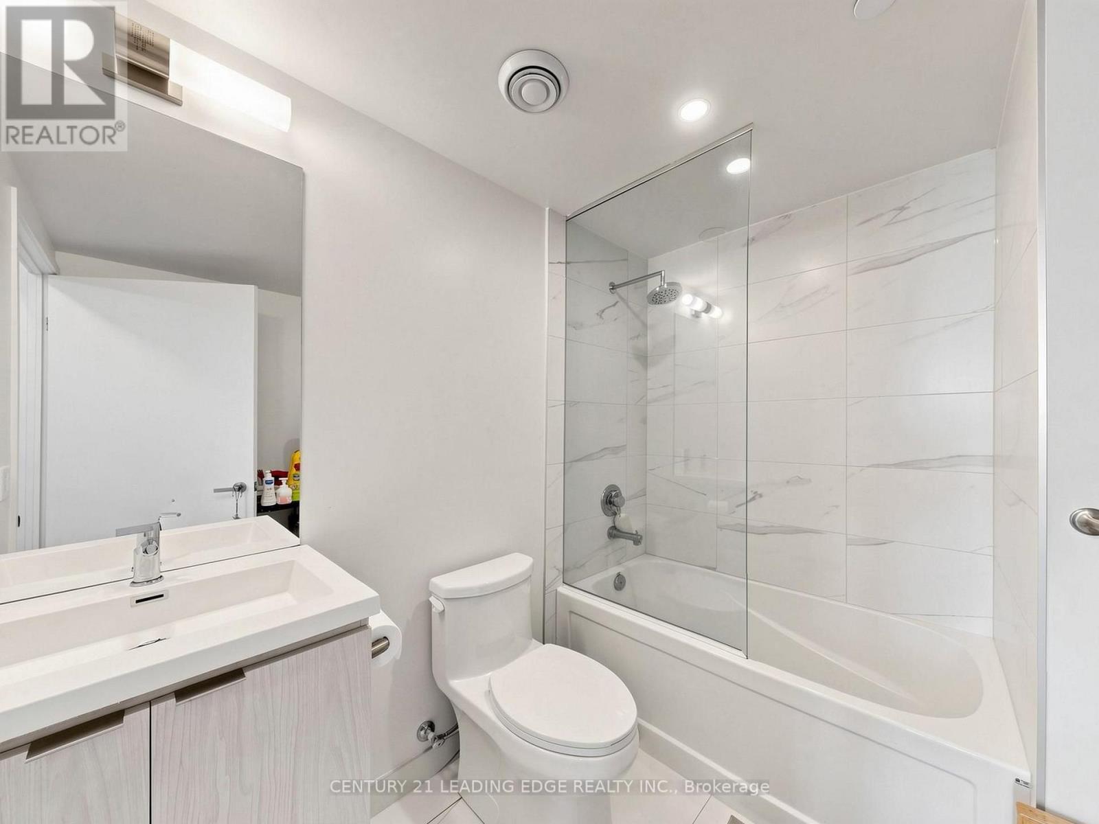 6211 - 55 Cooper Street, Toronto, Ontario  M5E 0G1 - Photo 23 - C13633406