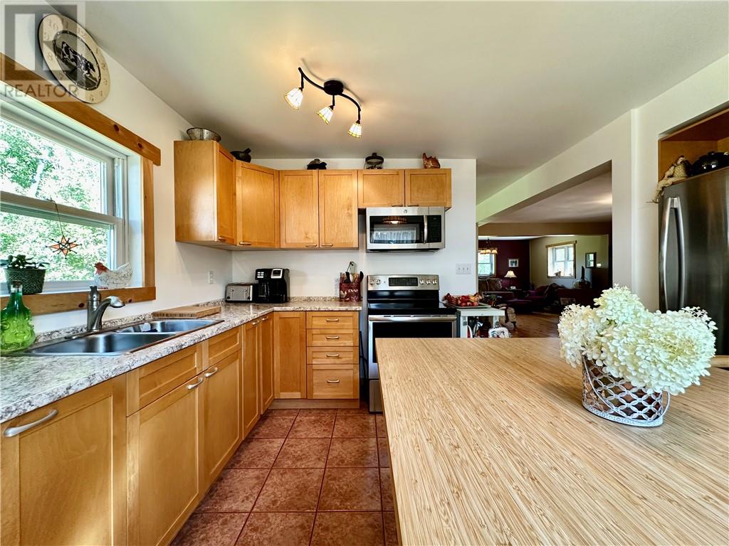 602 Makynen Road, Greater Sudbury, Ontario  P3E 4N1 - Photo 32 - 2129594