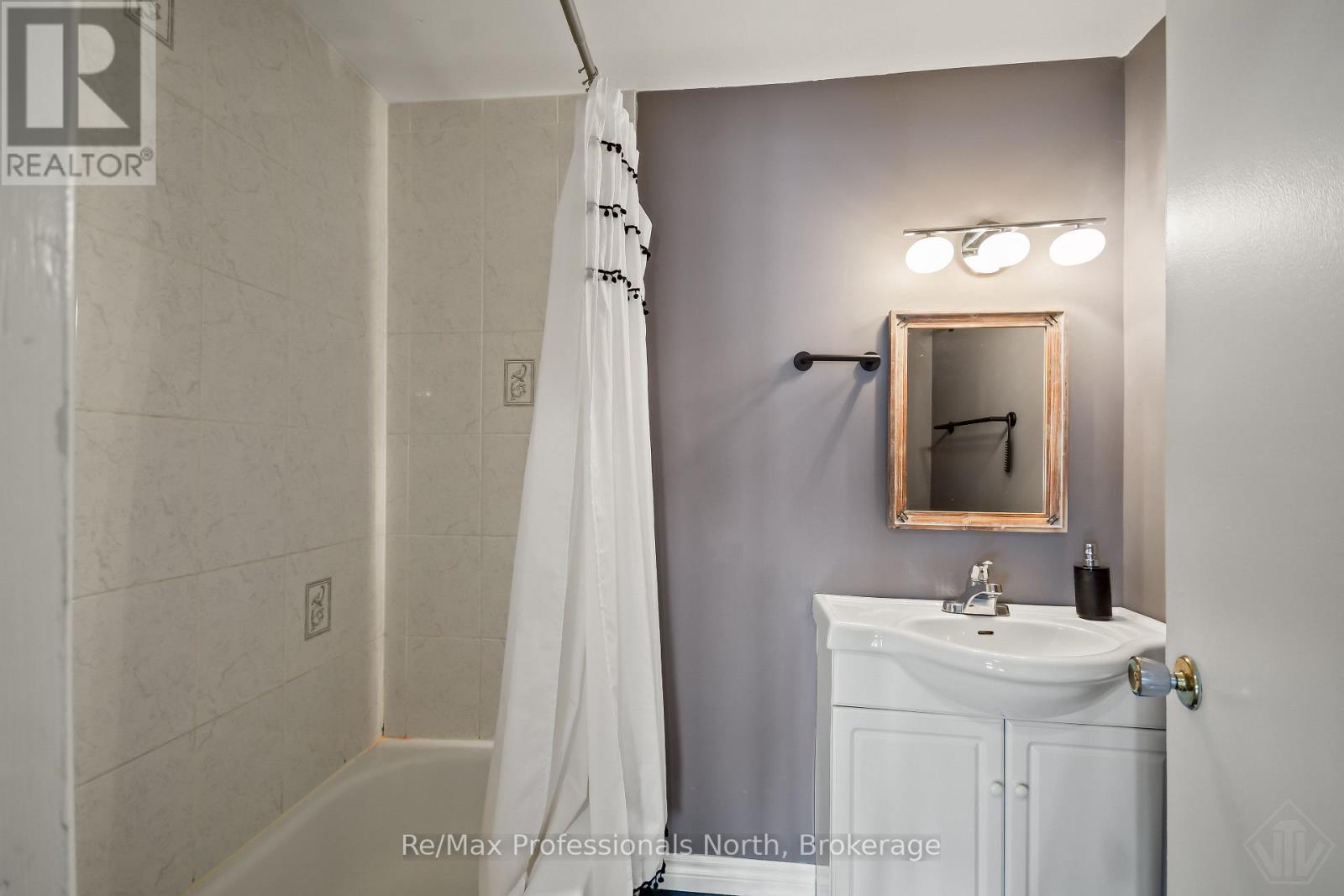 775 Muskoka Beach Road, Gravenhurst, Ontario  P1P 1A7 - Photo 20 - X13633806