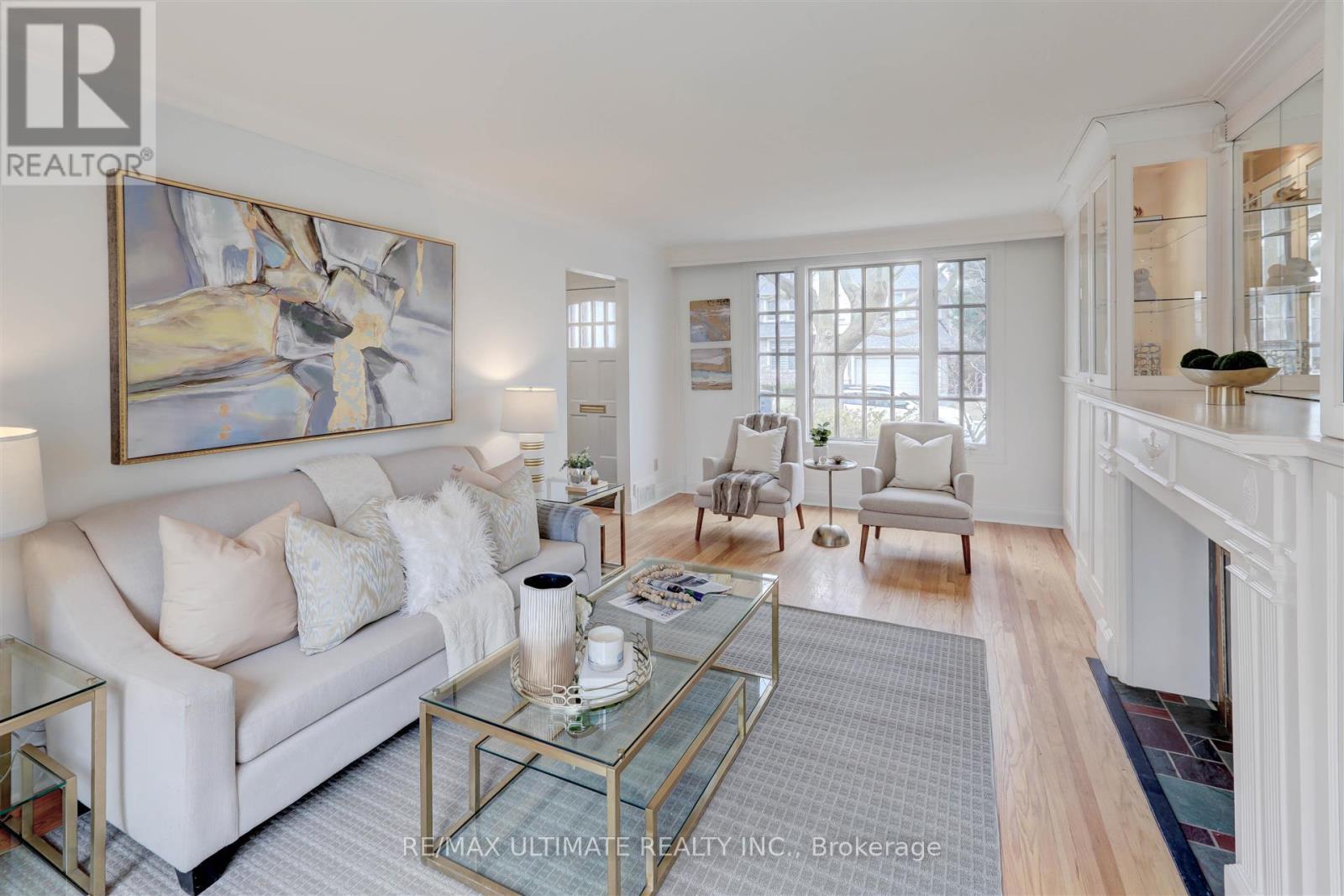 12 Tregellis Road, Toronto, Ontario  M3H 1K2 - Photo 4 - C13633636