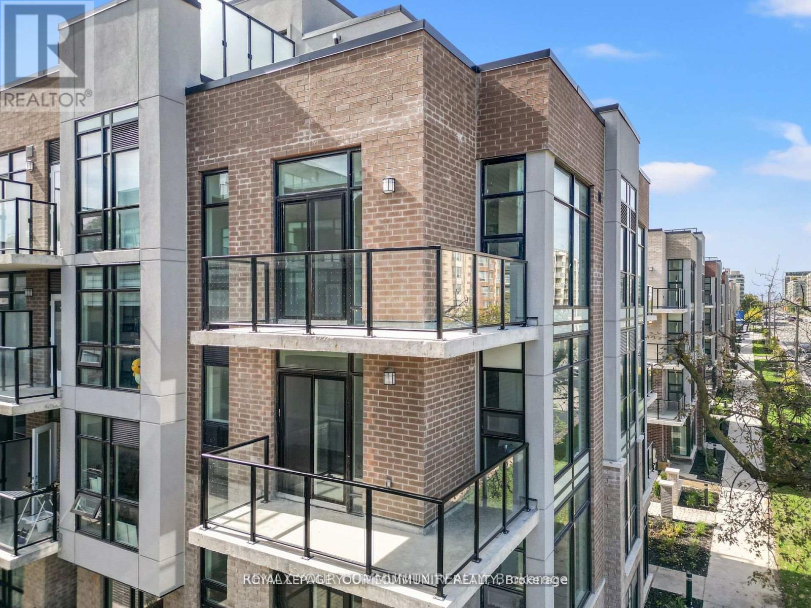 3rd - 11-851 Sheppard Avenue, Toronto, Ontario  M3H 0G2 - Photo 2 - C13633676
