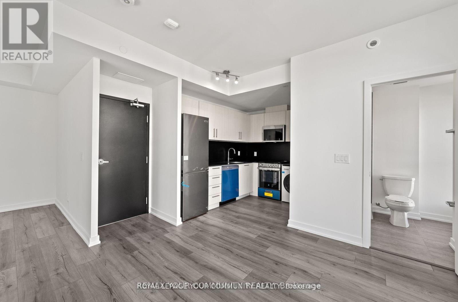 3rd - 11-851 Sheppard Avenue, Toronto, Ontario  M3H 0G2 - Photo 8 - C13633676