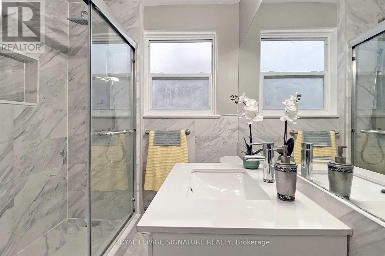 Upper - 65 Holcolm Road, Toronto, Ontario  M2N 2C8 - Photo 12 - C13633714