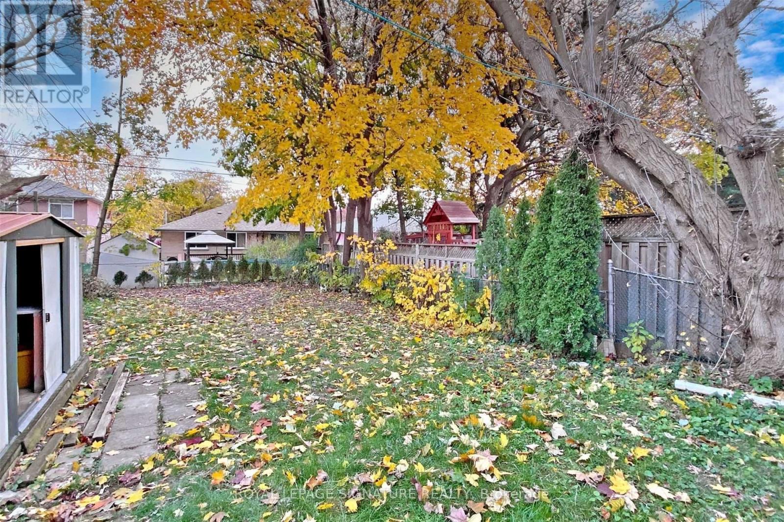 Upper - 65 Holcolm Road, Toronto, Ontario  M2N 2C8 - Photo 17 - C13633714