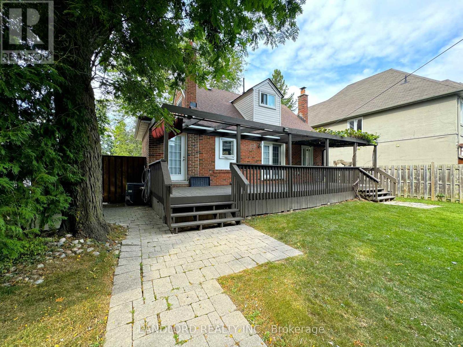 5 Lanbrooke Avenue, Toronto, Ontario  M2R 2C5 - Photo 10 - C13633794