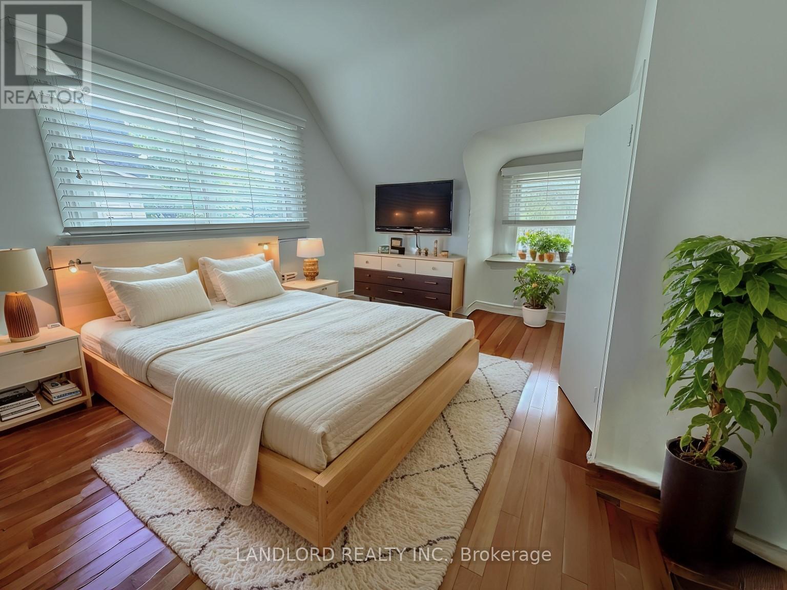 5 Lanbrooke Avenue, Toronto, Ontario  M2R 2C5 - Photo 5 - C13633794