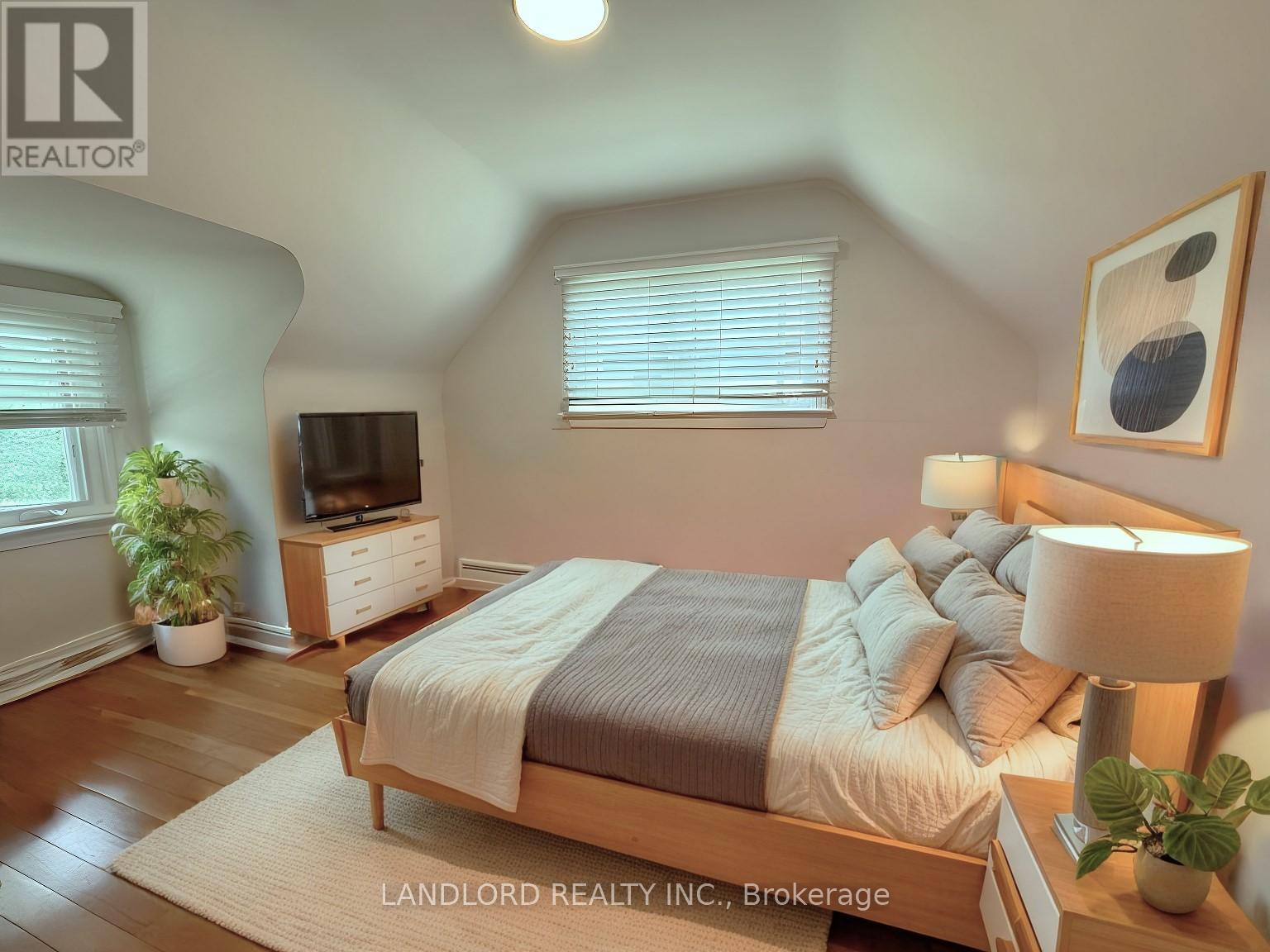 5 Lanbrooke Avenue, Toronto, Ontario  M2R 2C5 - Photo 7 - C13633794