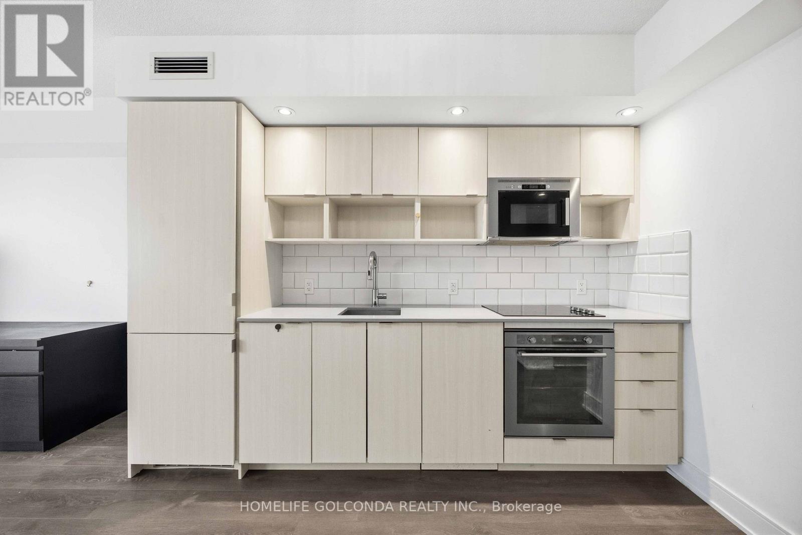 703 - 89 MCGILL STREET, Toronto, Ontario