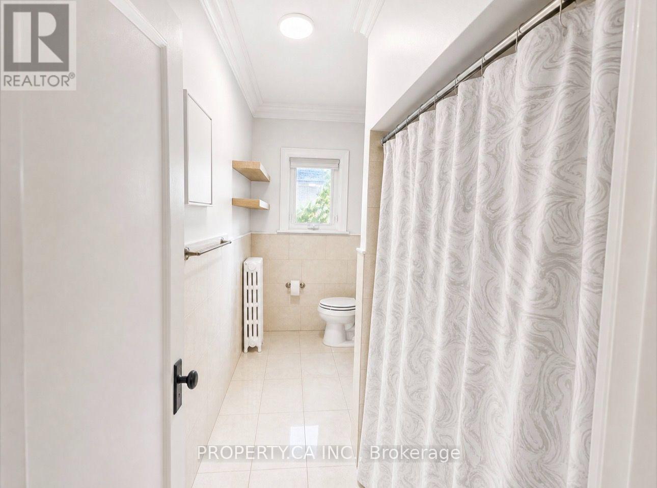 Upper - 460 Oriole Parkway, Toronto, Ontario  M5P 2H8 - Photo 8 - C13633864