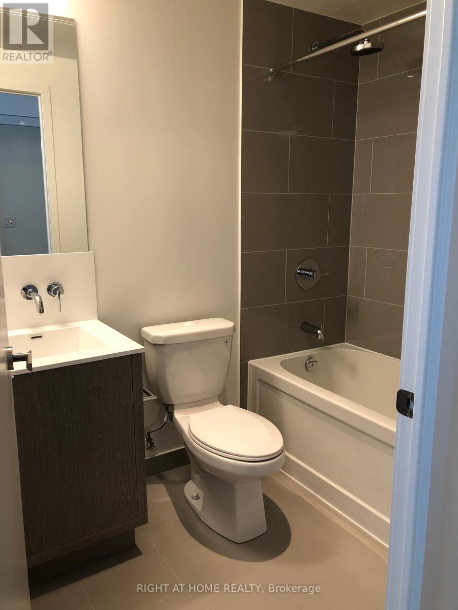 3911 - 100 Harbour Street, Toronto, Ontario  M5J 2T5 - Photo 7 - C13633882