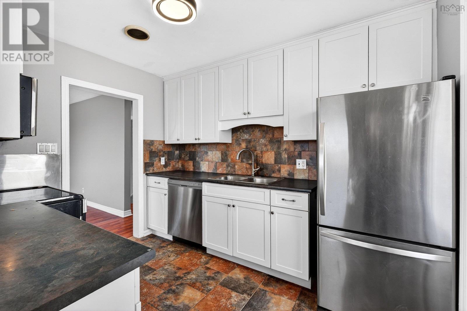 9 Kidston Road, Halifax, Nova Scotia  B3R 2A5 - Photo 16 - 202611682
