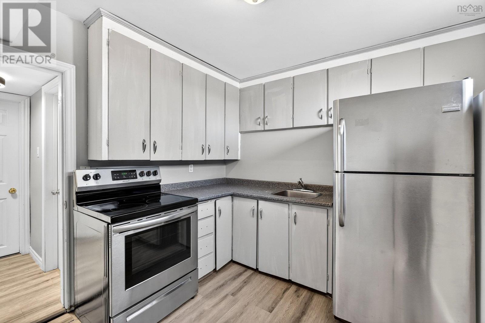 9 Kidston Road, Halifax, Nova Scotia  B3R 2A5 - Photo 33 - 202611682