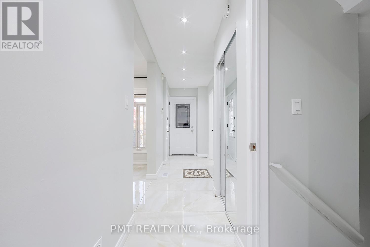 26 Granada Crescent, Toronto, Ontario  M1B 2H5 - Photo 5 - E13633552