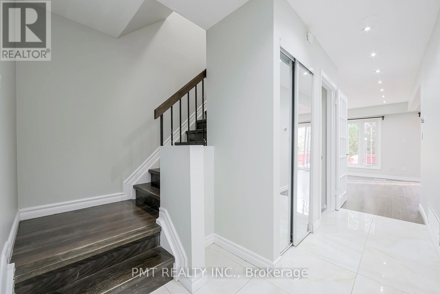 26 Granada Crescent, Toronto, Ontario  M1B 2H5 - Photo 6 - E13633552