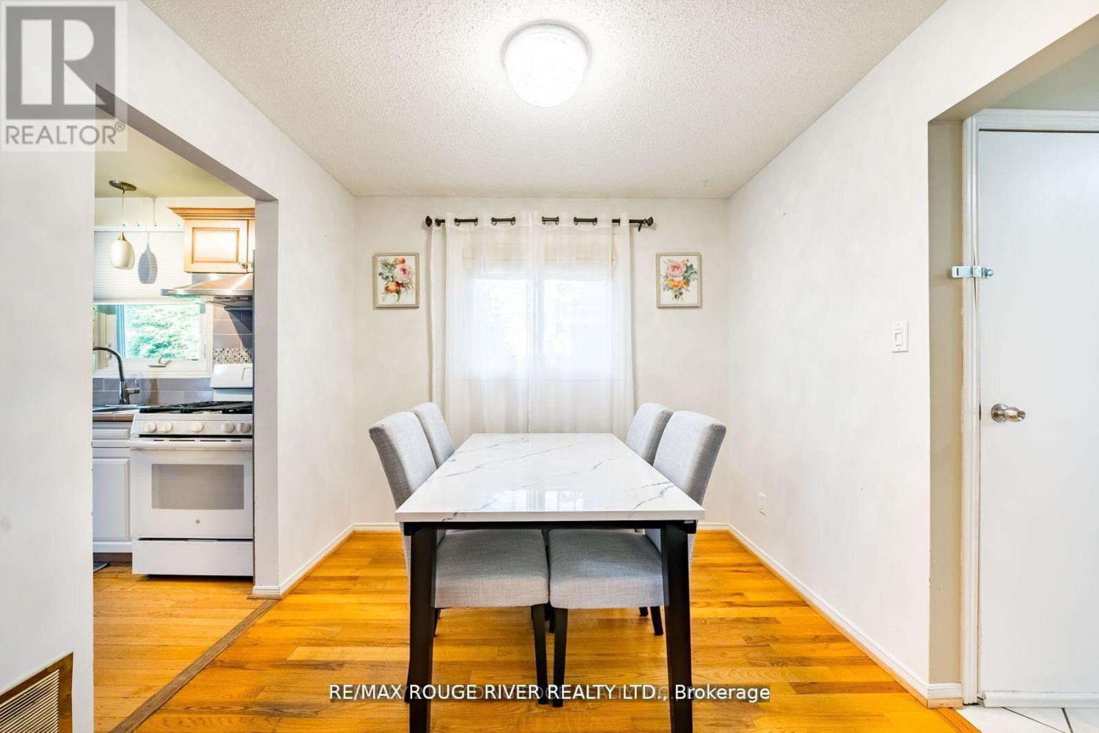 880 Castlegrove Avenue, Oshawa, Ontario  L1J 7Y4 - Photo 5 - E13633862