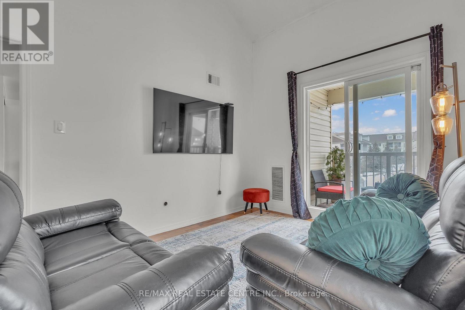 3 - 51 Petra Way, Whitby, Ontario  L1R 0A8 - Photo 14 - E13633896