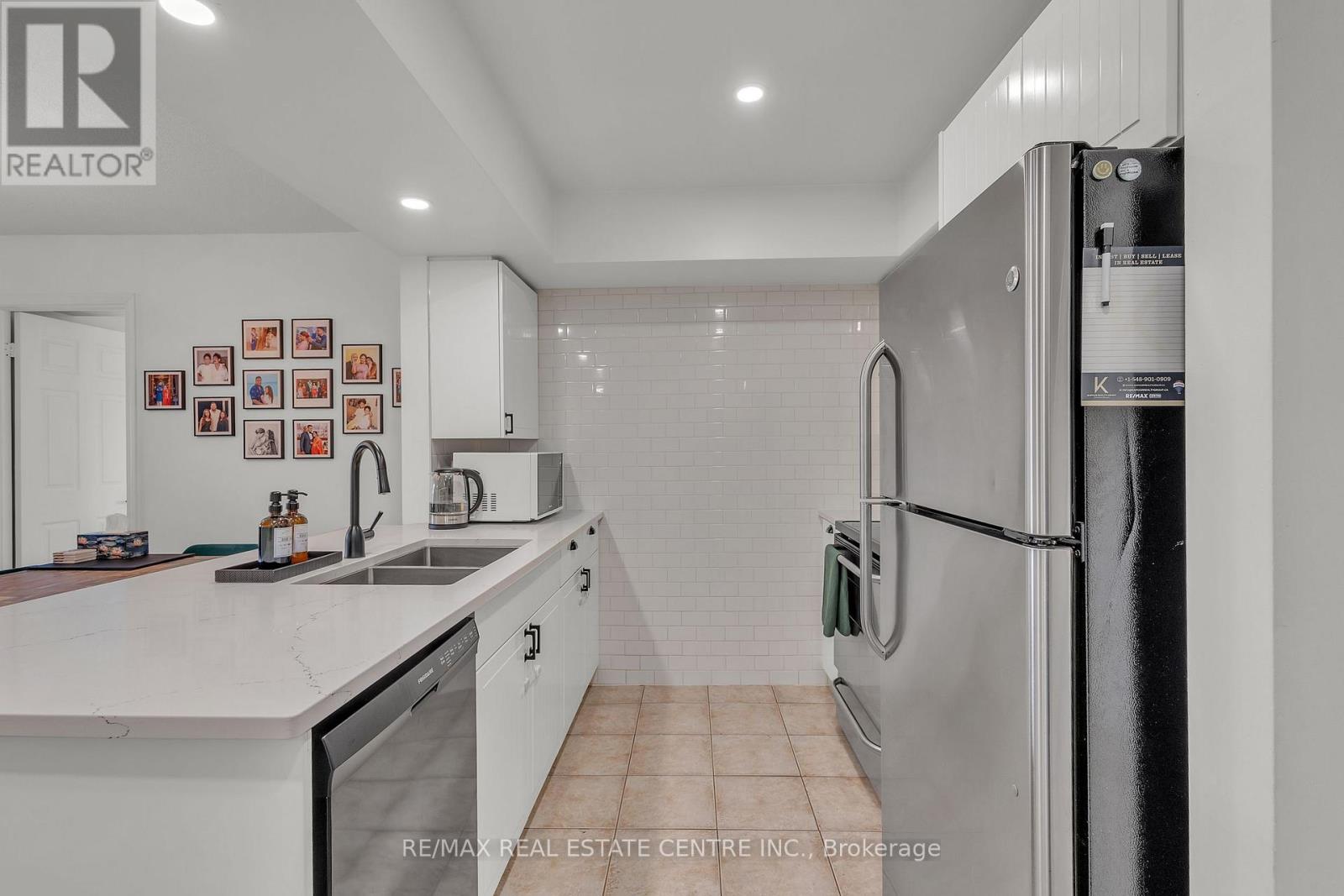 3 - 51 Petra Way, Whitby, Ontario  L1R 0A8 - Photo 6 - E13633896