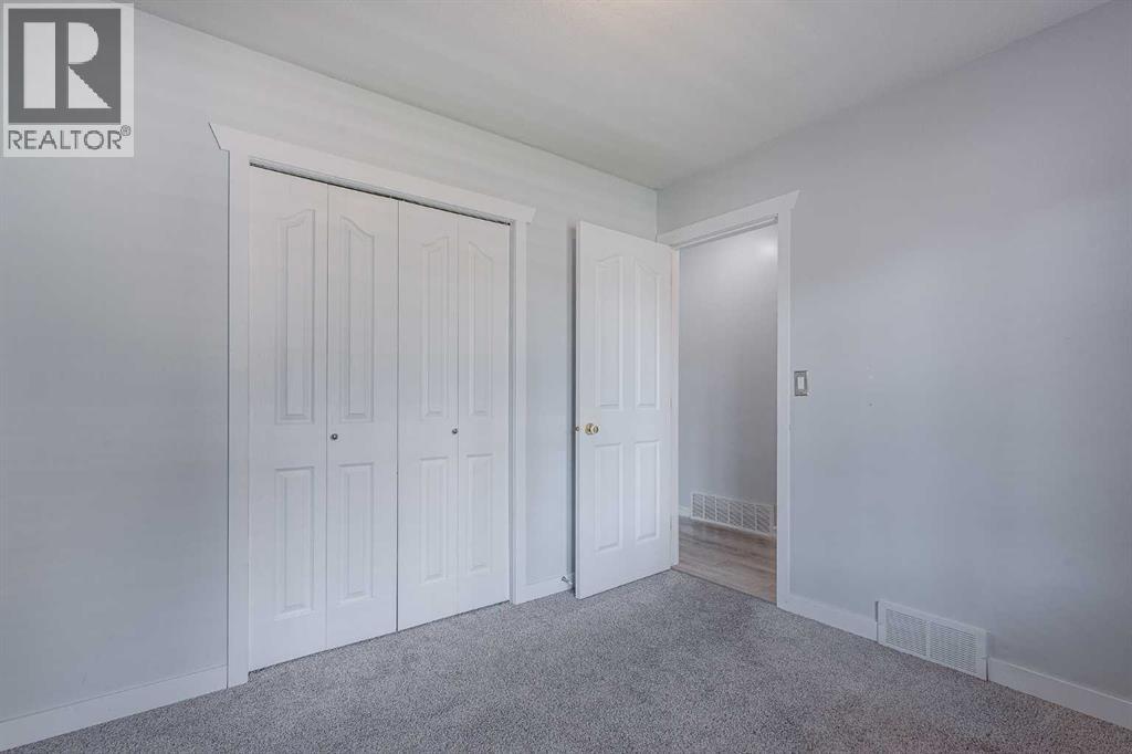 64 Addington Drive, Red Deer, Alberta  T4R 2Y4 - Photo 14 - A2326360