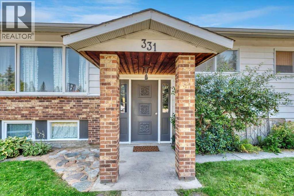 331 5 Avenue, Strathmore, Alberta  T1P 1B5 - Photo 3 - A2334303