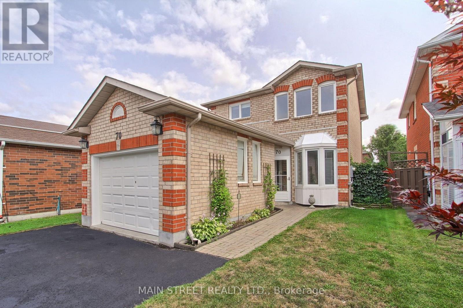 70 Dunsmore Crescent, Richmond Hill, Ontario L4C 0C5 - Photo 1 - N13633560