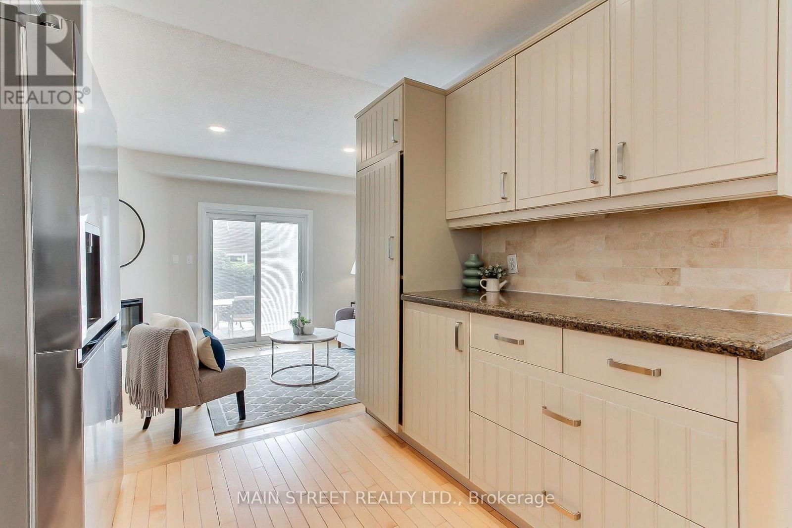 70 Dunsmore Crescent, Richmond Hill, Ontario L4C 0C5 - Photo 13 - N13633560