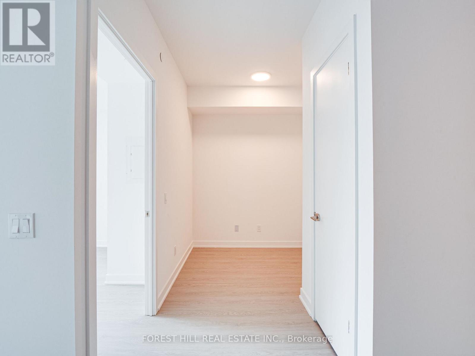 202 - 8188 Yonge Street, Vaughan, Ontario  L4J 0M2 - Photo 8 - N13633620
