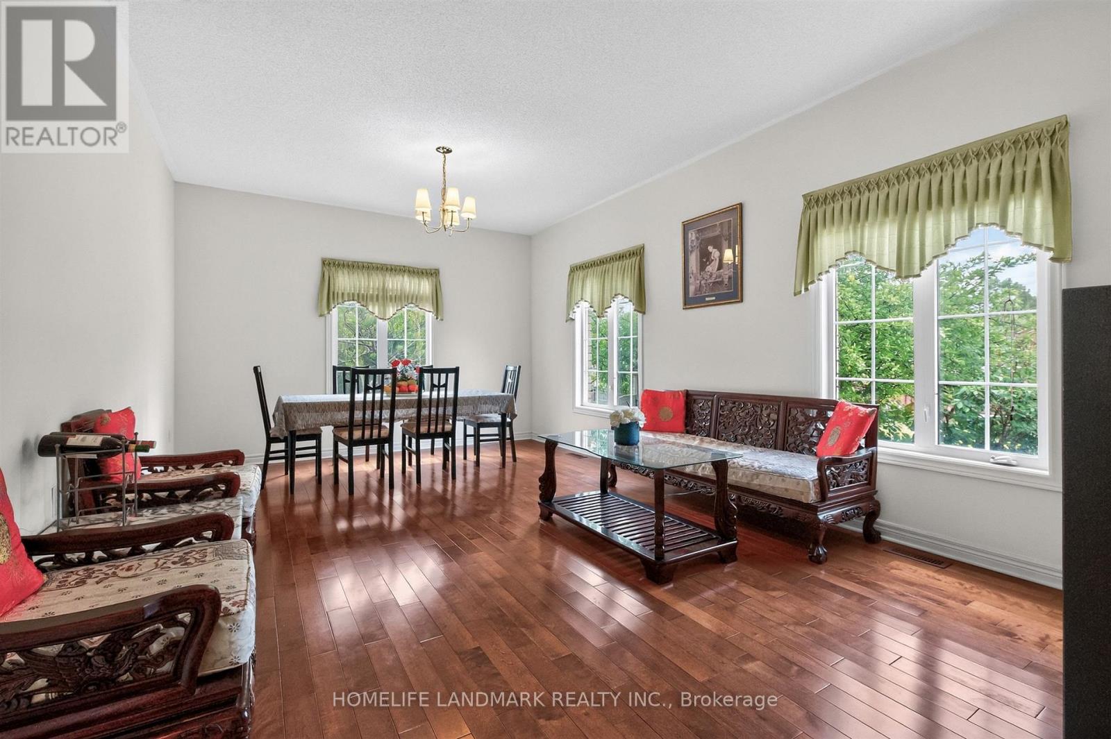 218 Ridgecrest Road, Markham, Ontario  L6C 2X7 - Photo 5 - N13633624