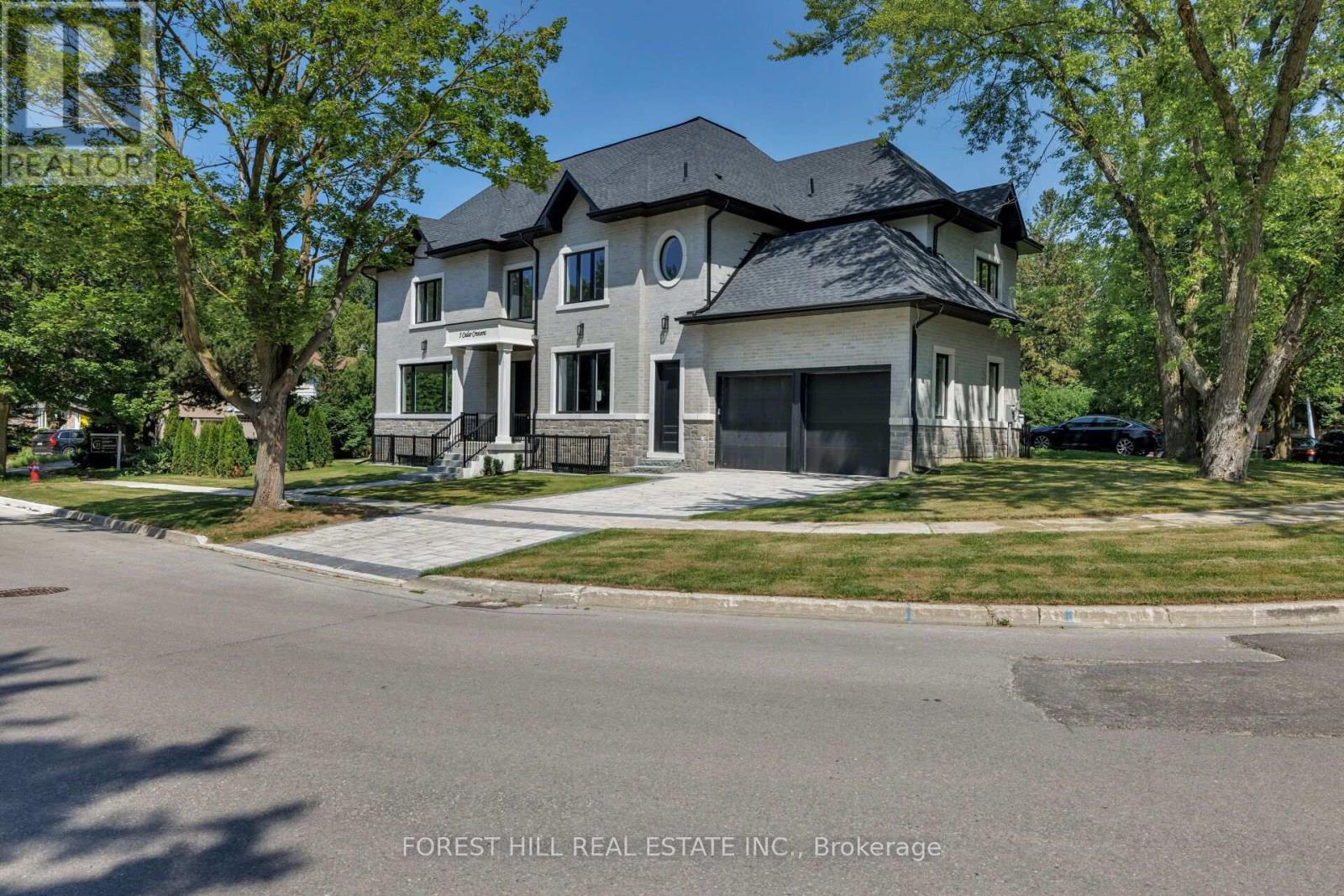 5 Cedar Crescent, Aurora, Ontario  L4G 3J7 - Photo 1 - N13633630
