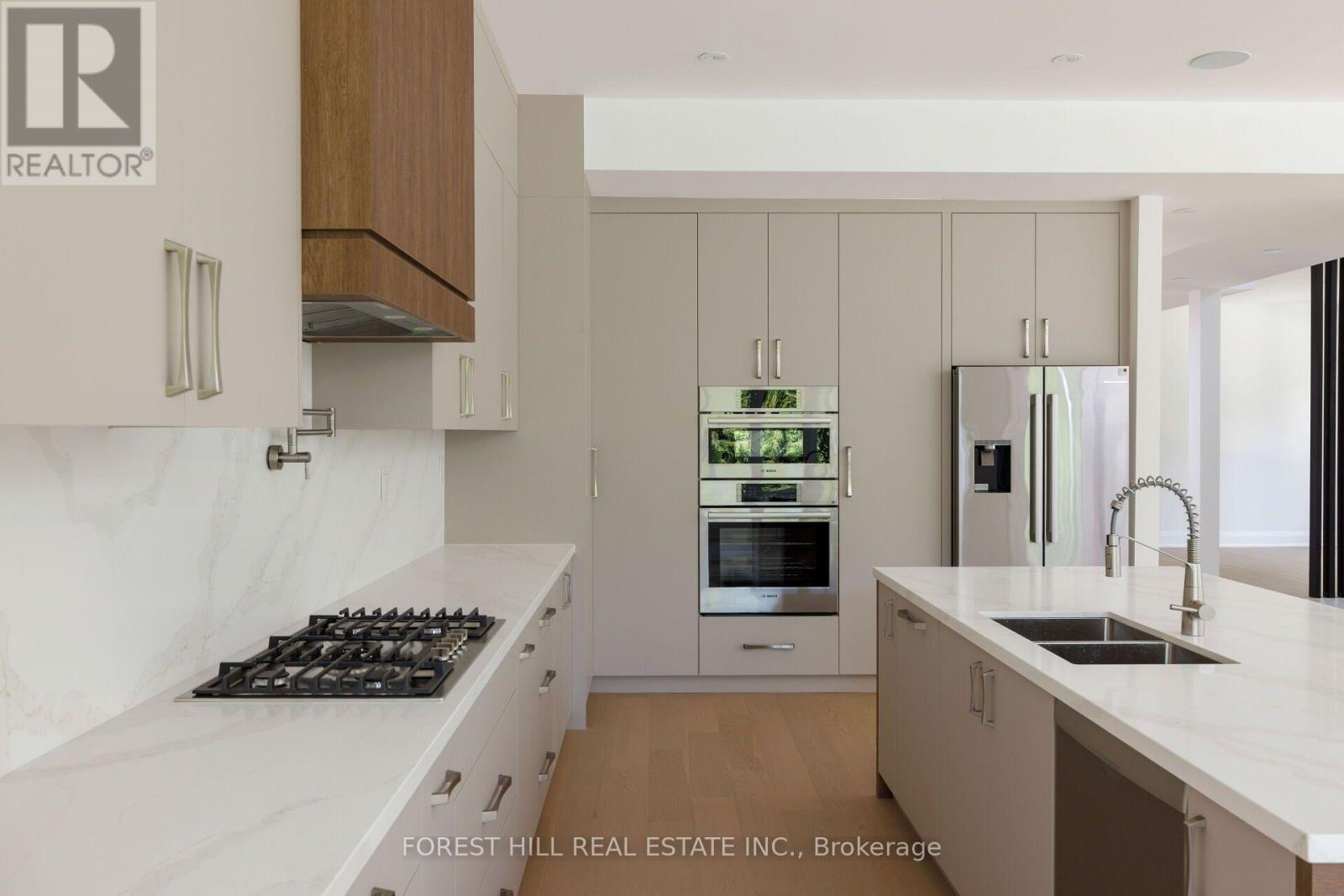 5 Cedar Crescent, Aurora, Ontario  L4G 3J7 - Photo 4 - N13633630