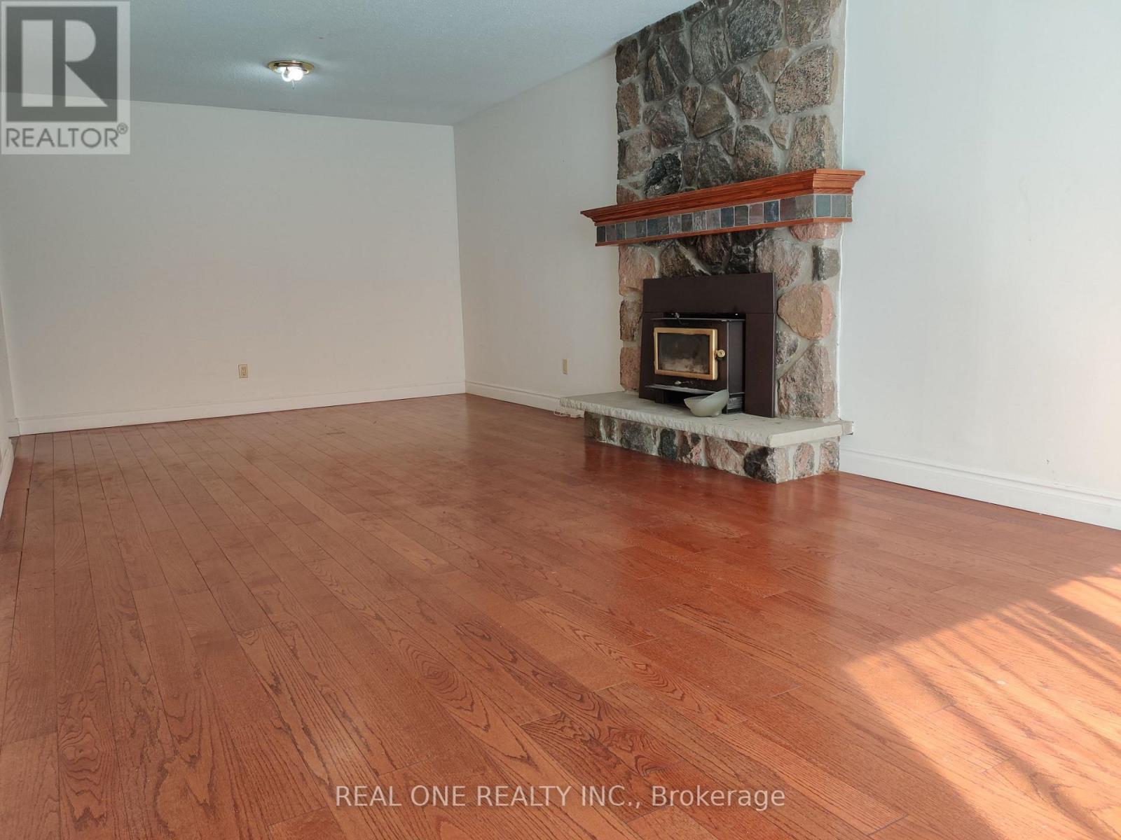 72 Liebeck Crescent, Markham, Ontario L3R 1Y5 - Photo 4 - N13633656