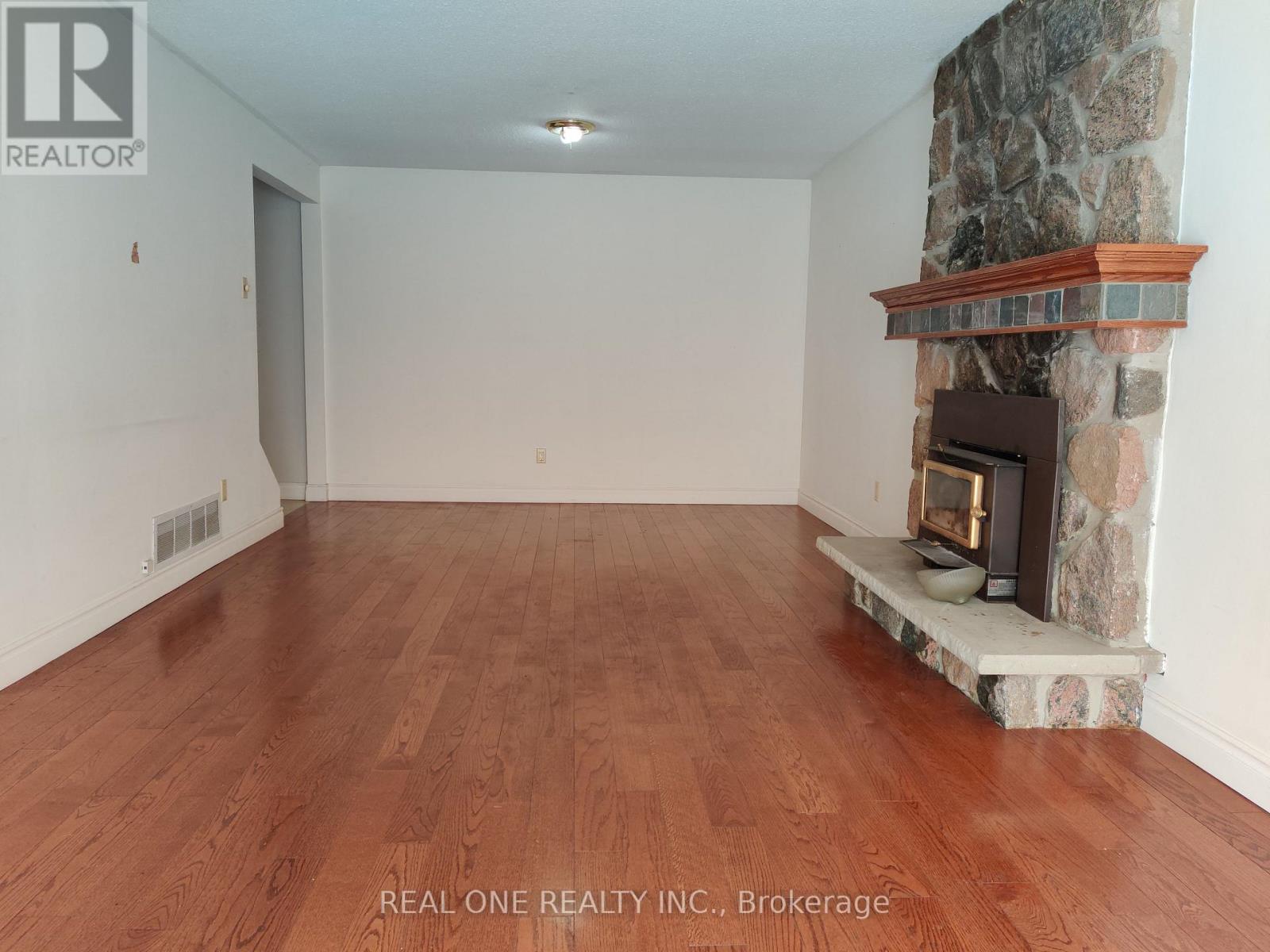 72 Liebeck Crescent, Markham, Ontario L3R 1Y5 - Photo 5 - N13633656