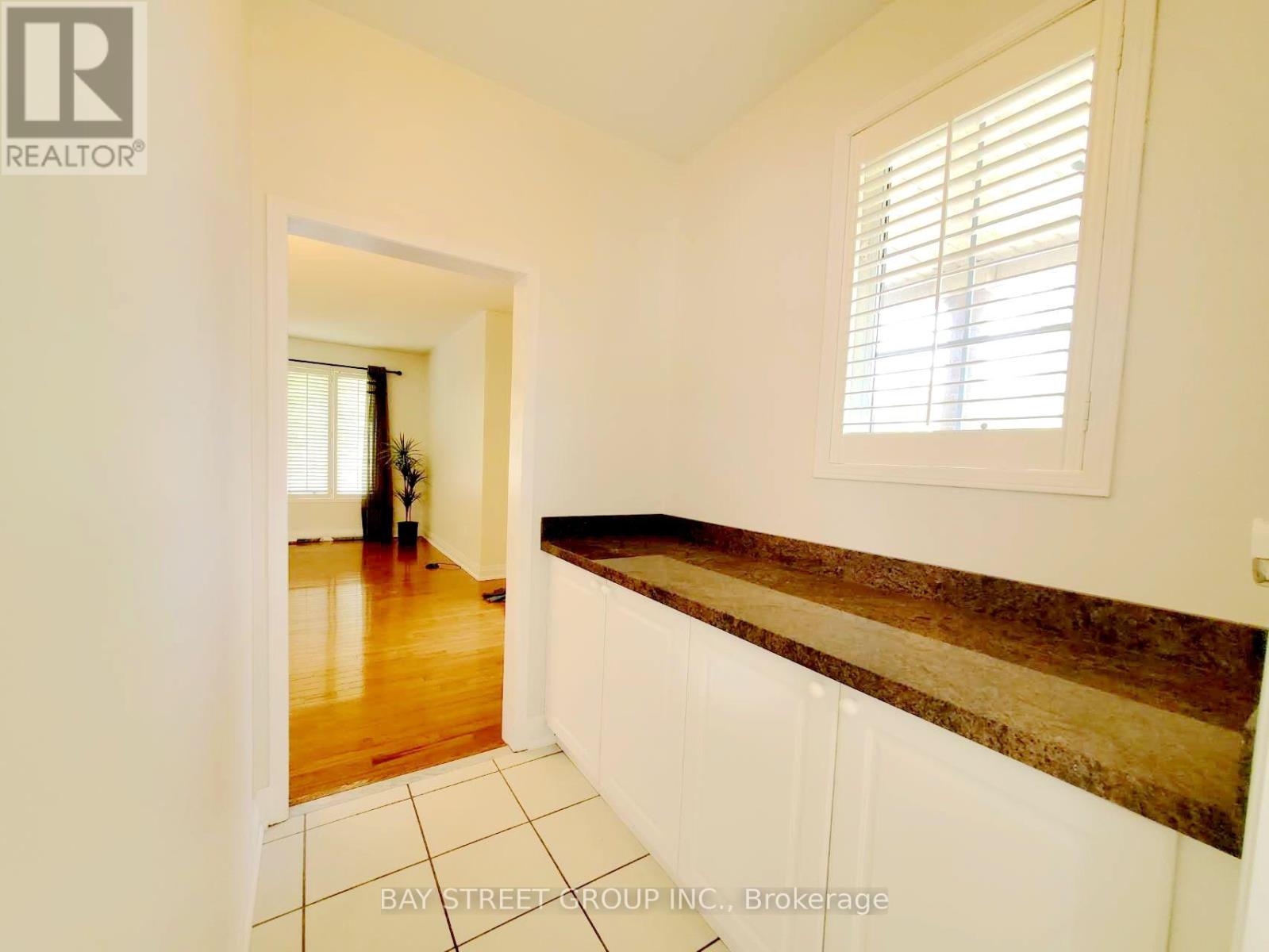 89 Skywood Drive, Richmond Hill, Ontario  L4E 4K8 - Photo 10 - N13633682