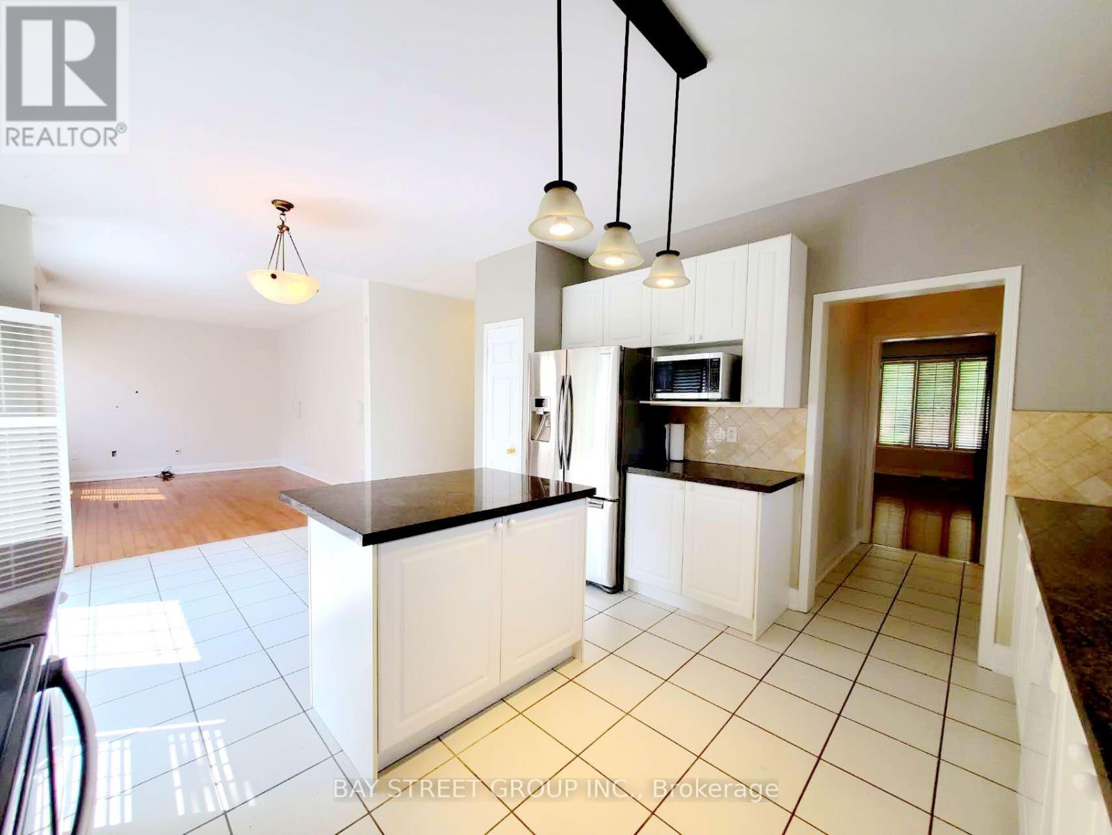 89 Skywood Drive, Richmond Hill, Ontario  L4E 4K8 - Photo 8 - N13633682