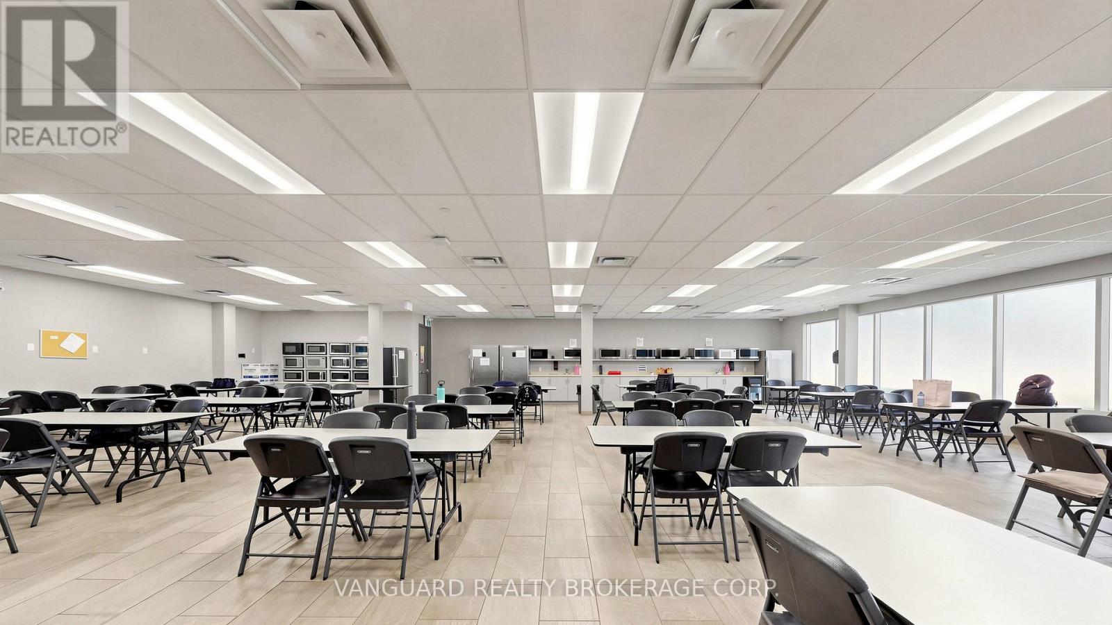 2891 Langstaff Road, Vaughan, Ontario  L4K 4W7 - Photo 12 - N13633902