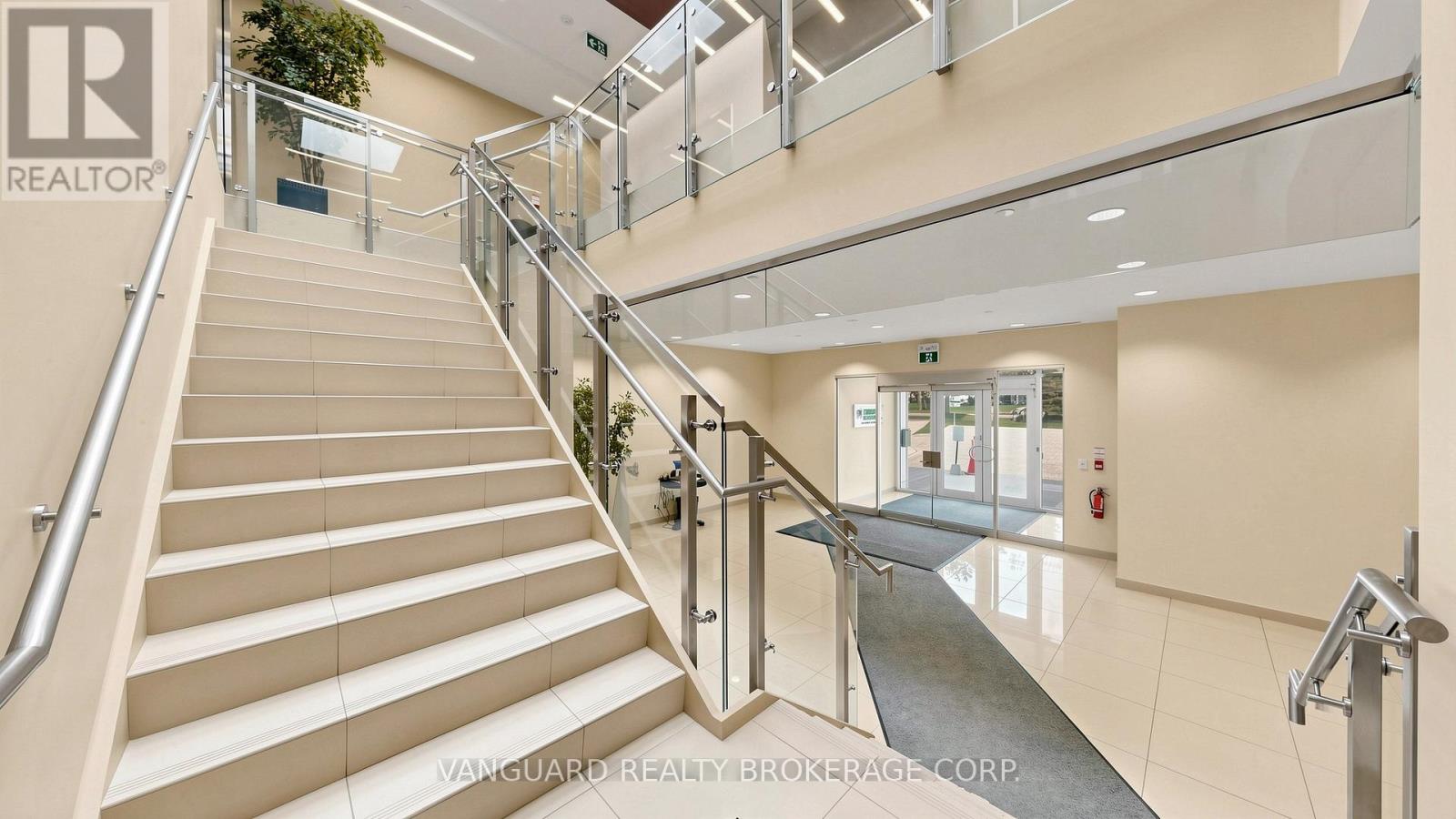 2891 Langstaff Road, Vaughan, Ontario  L4K 4W7 - Photo 13 - N13633902