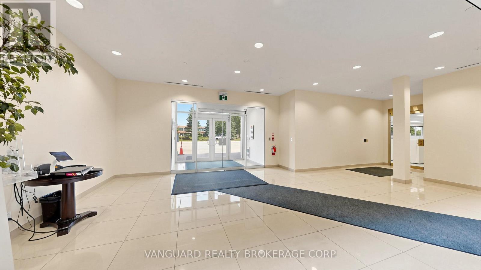 2891 Langstaff Road, Vaughan, Ontario  L4K 4W7 - Photo 4 - N13633902