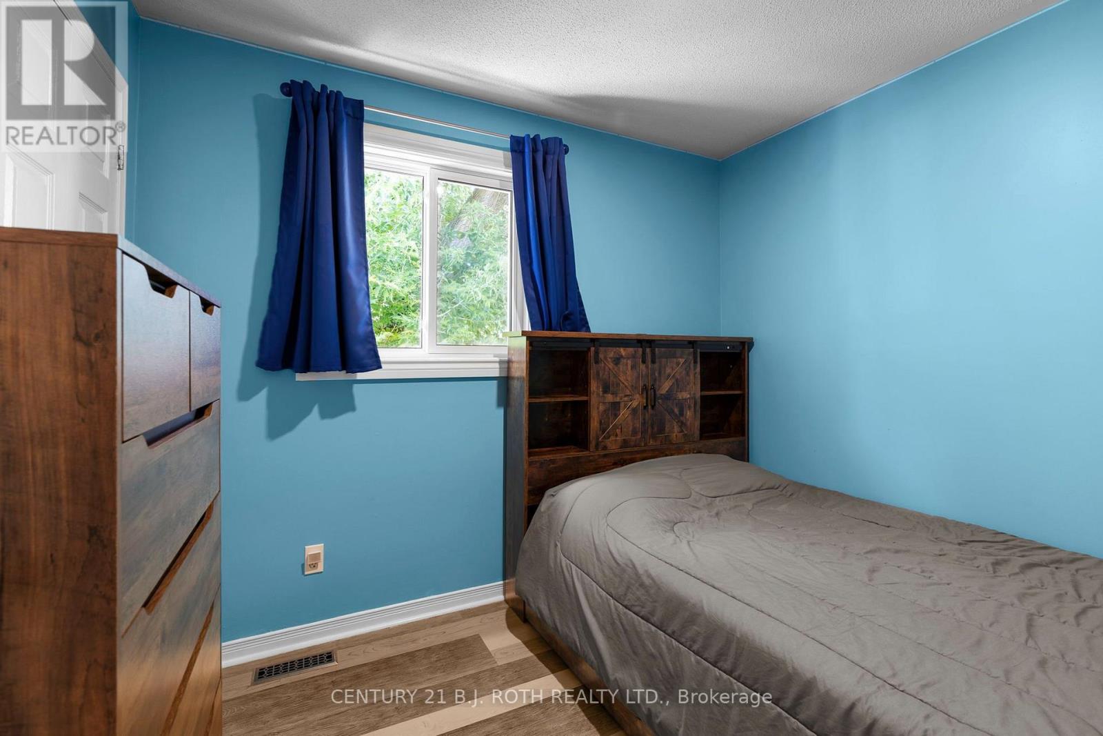 128 Queen Street, Essa (Angus), Ontario L0M 1B0 - Photo 12 - N13633908