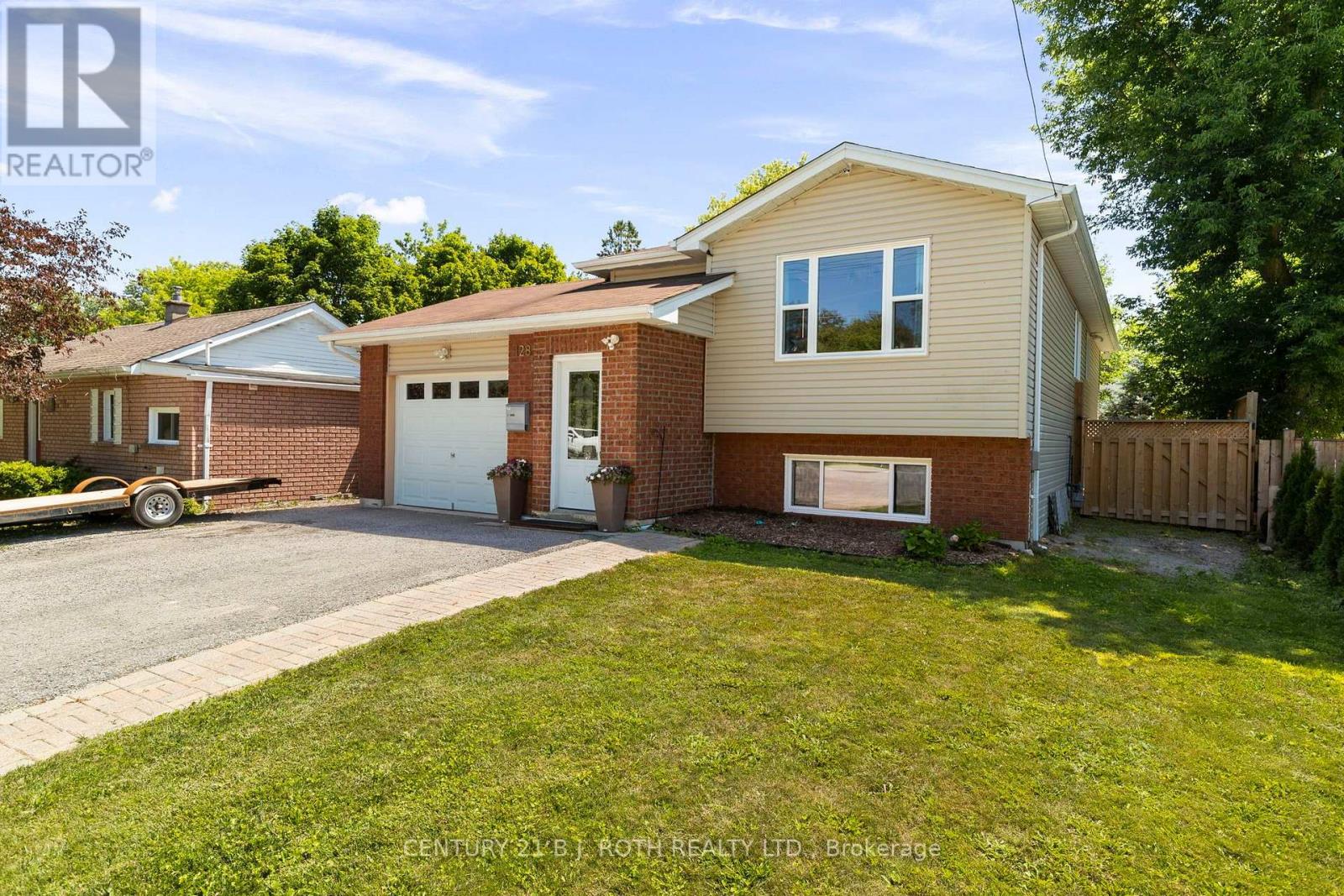 128 Queen Street, Essa (Angus), Ontario L0M 1B0 - Photo 2 - N13633908