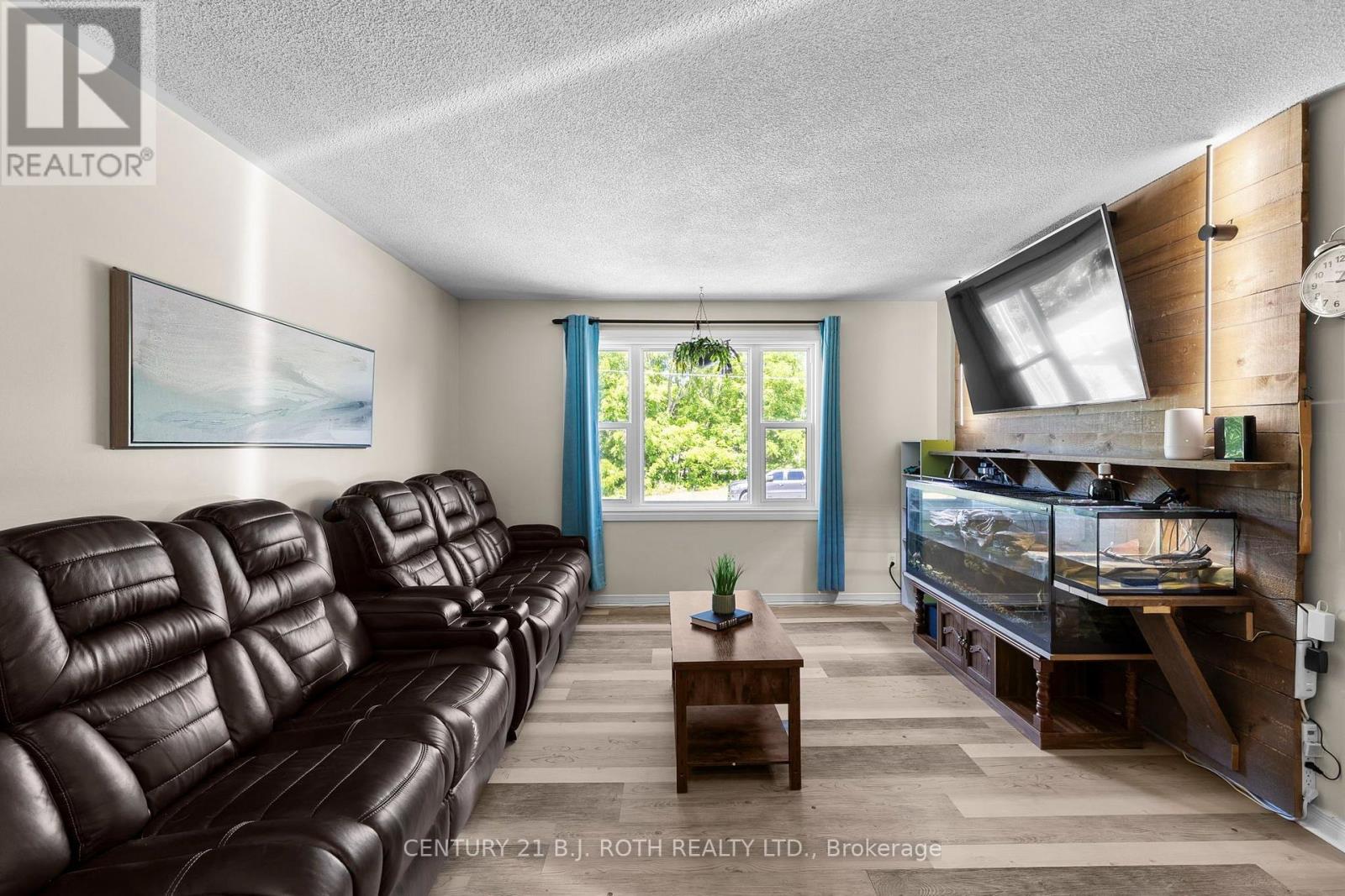 128 Queen Street, Essa (Angus), Ontario L0M 1B0 - Photo 5 - N13633908