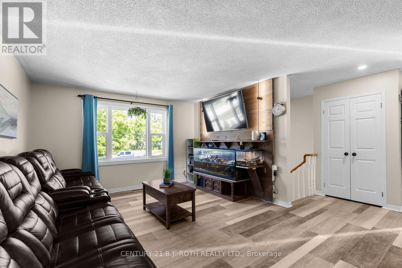 128 Queen Street, Essa (Angus), Ontario L0M 1B0 - Photo 6 - N13633908
