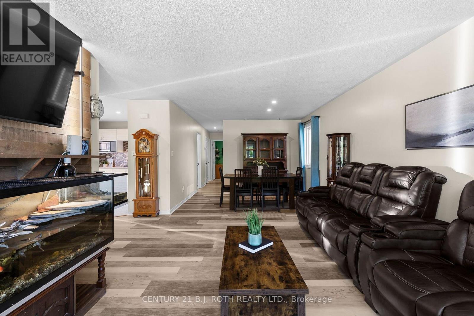 128 Queen Street, Essa (Angus), Ontario L0M 1B0 - Photo 7 - N13633908