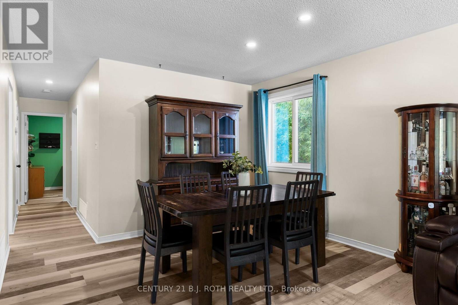 128 Queen Street, Essa (Angus), Ontario L0M 1B0 - Photo 8 - N13633908