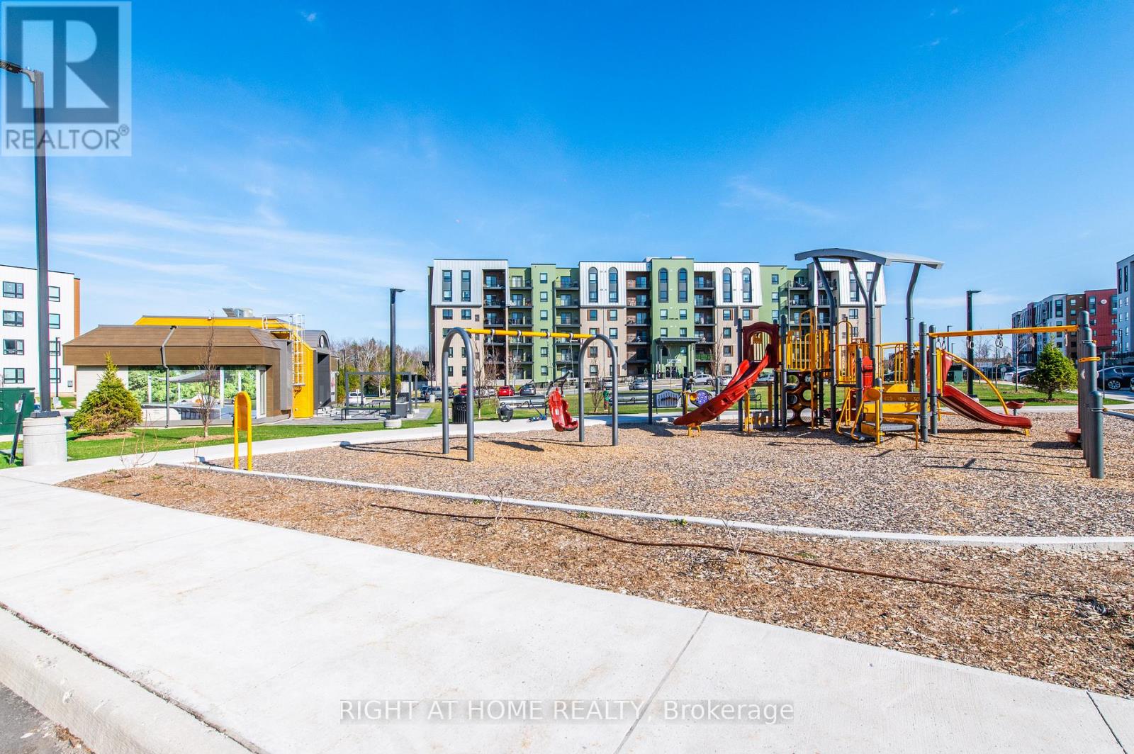 507 - 4 Spice Way, Barrie, Ontario  L9J 0M2 - Photo 30 - S13633648