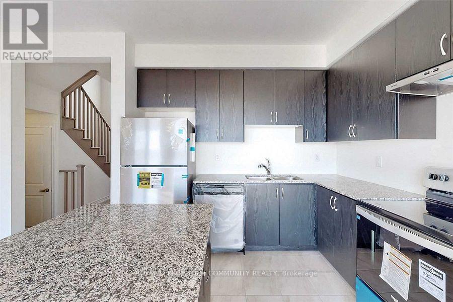 63 Valleybrook Road, Barrie, Ontario  L9J 0L6 - Photo 11 - S13633920