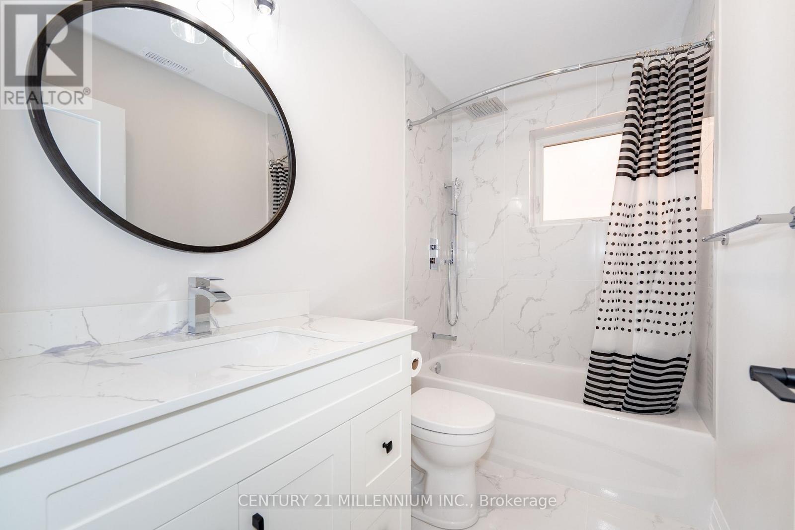 A - 31 Mariposa Avenue, Toronto, Ontario  M6N 4A1 - Photo 11 - W13633558