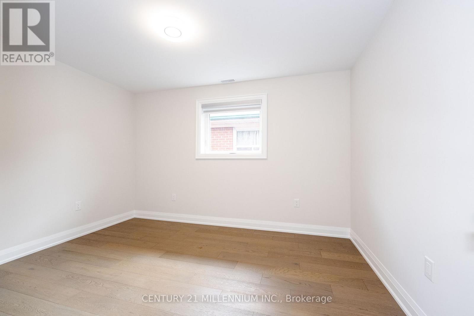 A - 31 Mariposa Avenue, Toronto, Ontario  M6N 4A1 - Photo 12 - W13633558