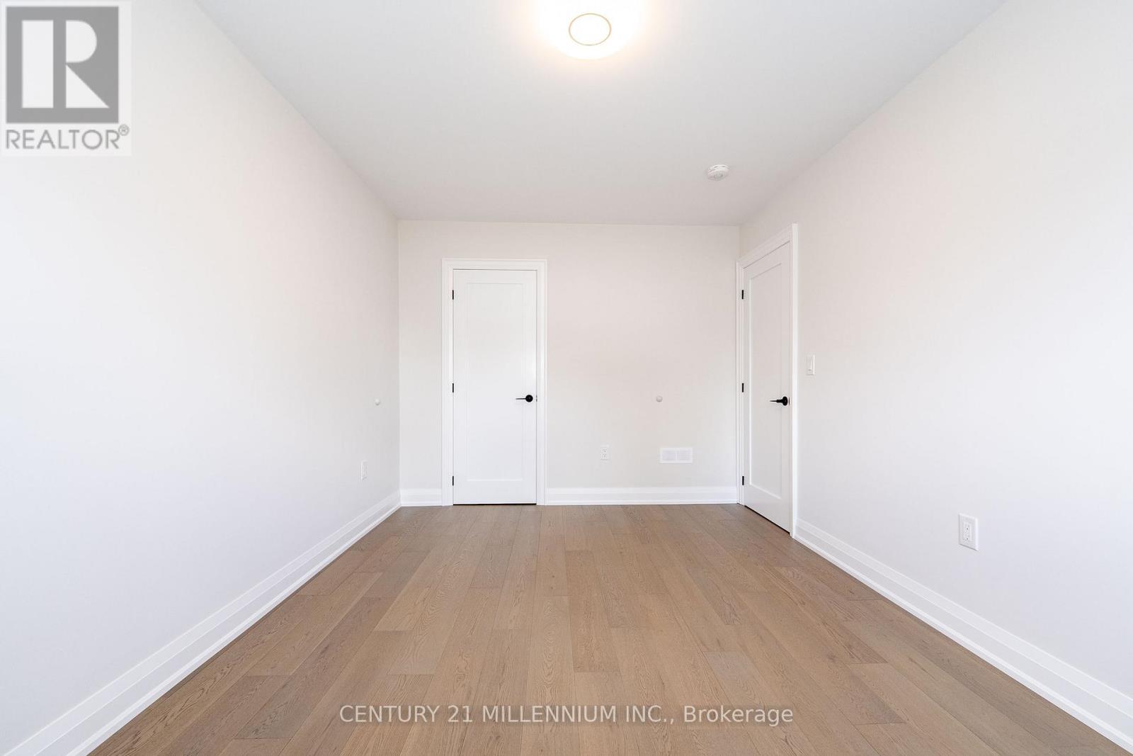 A - 31 Mariposa Avenue, Toronto, Ontario  M6N 4A1 - Photo 15 - W13633558
