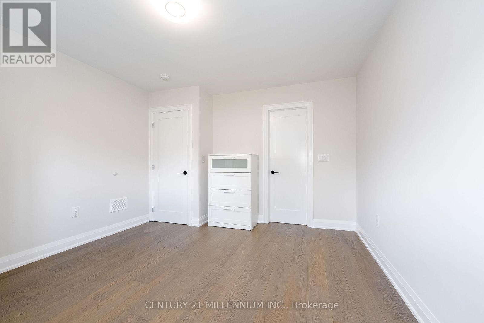 A - 31 Mariposa Avenue, Toronto, Ontario  M6N 4A1 - Photo 16 - W13633558